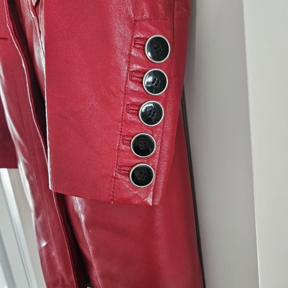 Red leather jacket - Picture 3 of 3